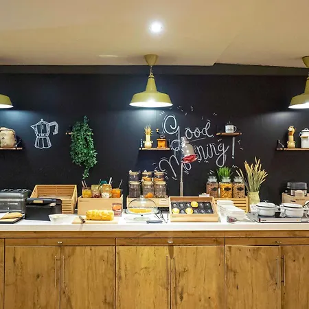 Hotel Ibis Centre 3*