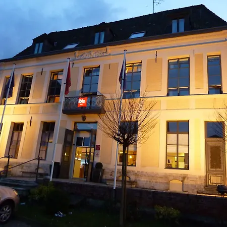 Ibis Centre 3*