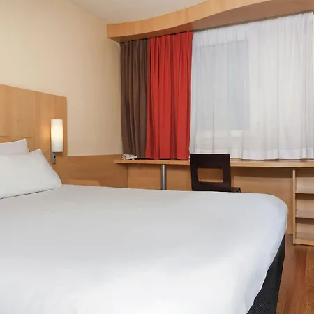 מלון Ibis Centre דואי