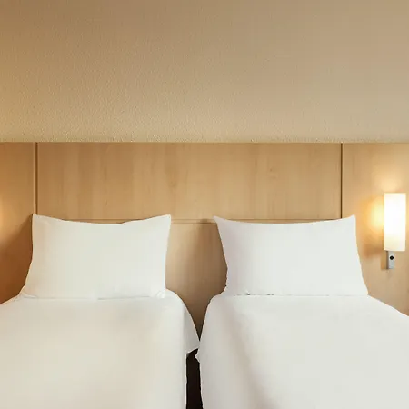 Ibis Centre دويه