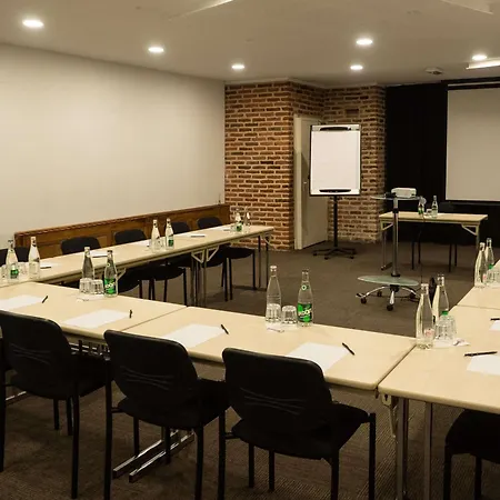 Ibis Centre 3*