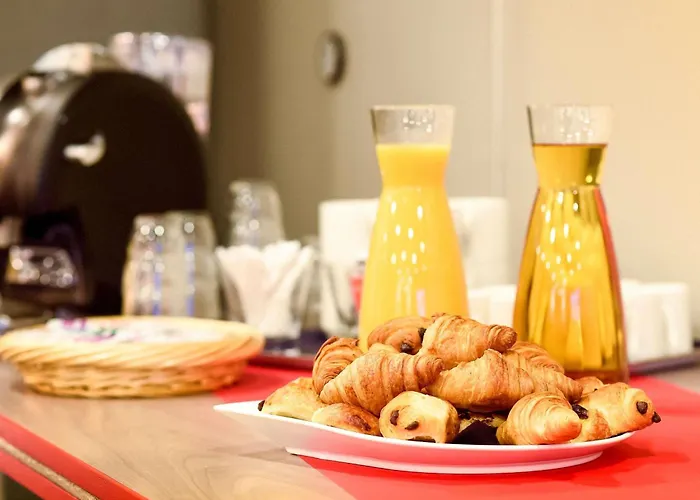 Ibis Centre Hotel 3*
